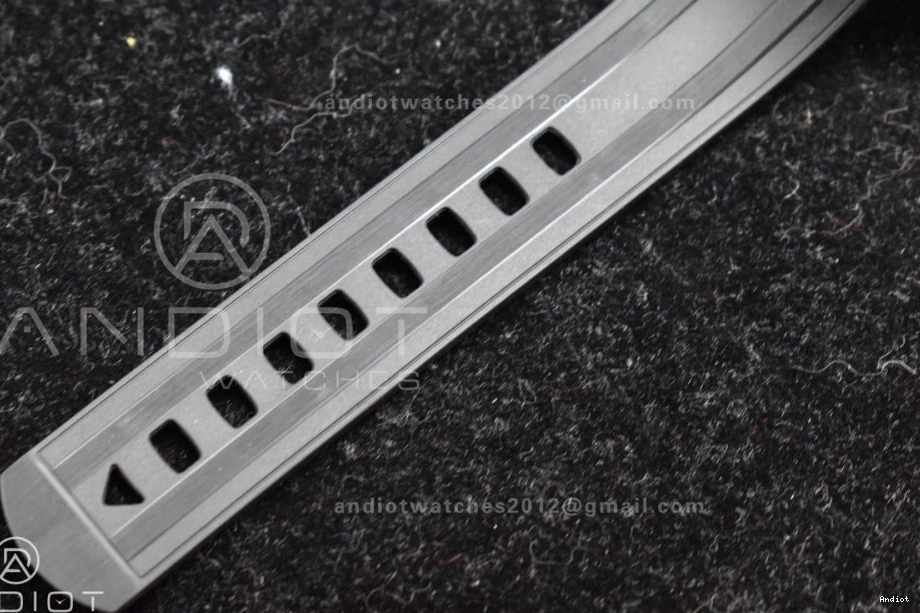 RMF Strap on Gold YG Chrono in Best Black YG Manual Moonshine Speedmaster Moonwatch Edition Dial Rubber 0113